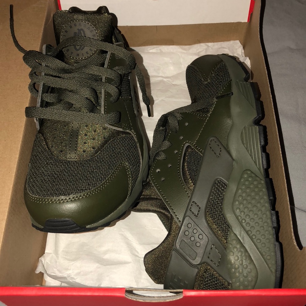 Hunter Green Huaraches